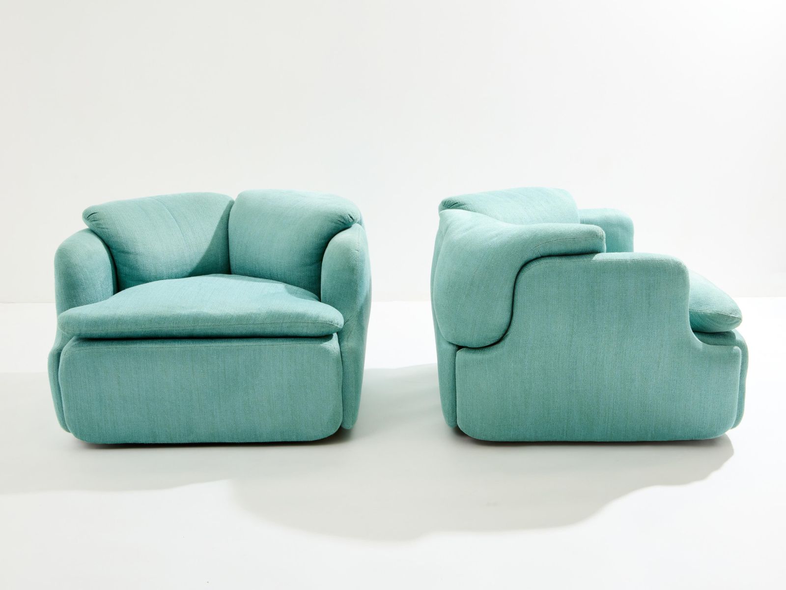 Paire de fauteuils Confidential Saporiti, par Alberto Rosselli, années 1970 photo for sale