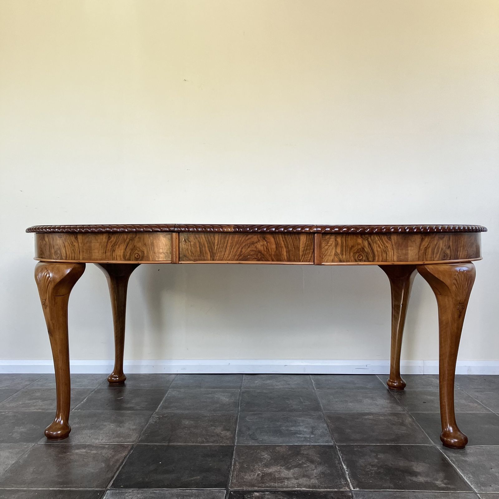 photo vinterior Superbly Restored Georgian Burr Walnut Wind Out Extending Dining Table By James Phillips & Sons Bristol; Queen Anne Legs