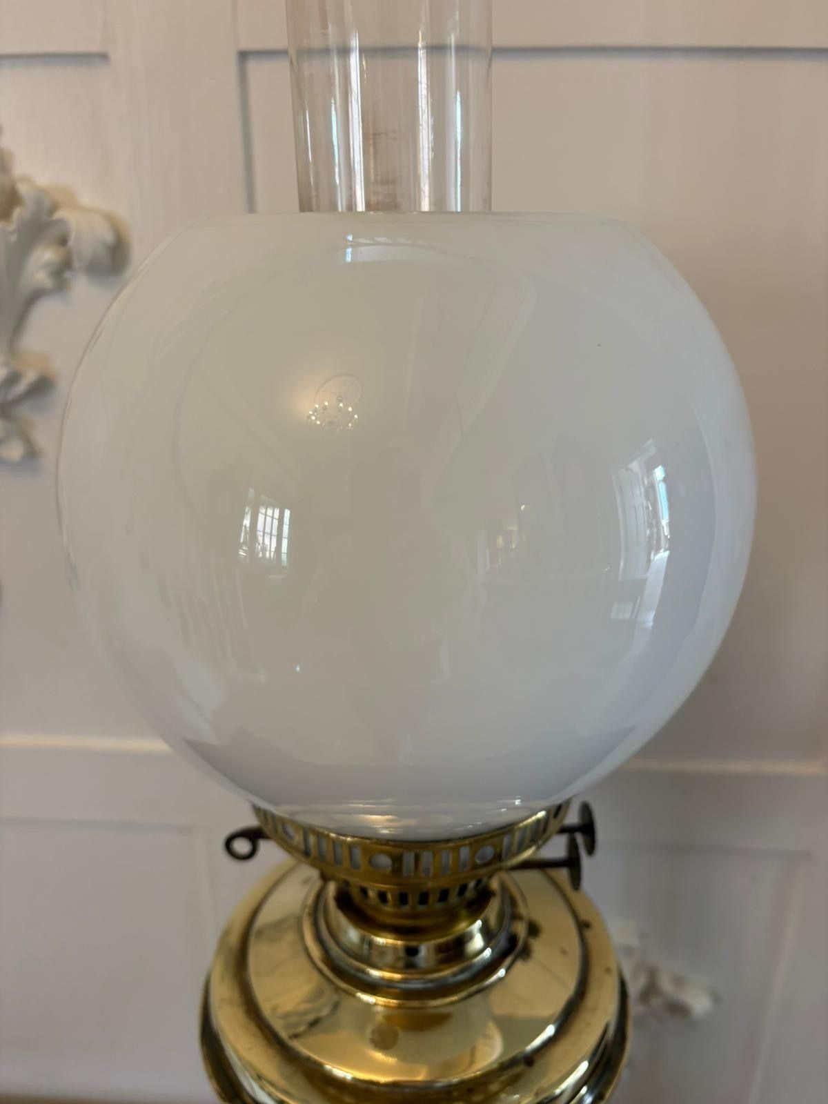 Antique Early 20th Century English Brass Oil Lamp With Opaline Shade photo vinterior