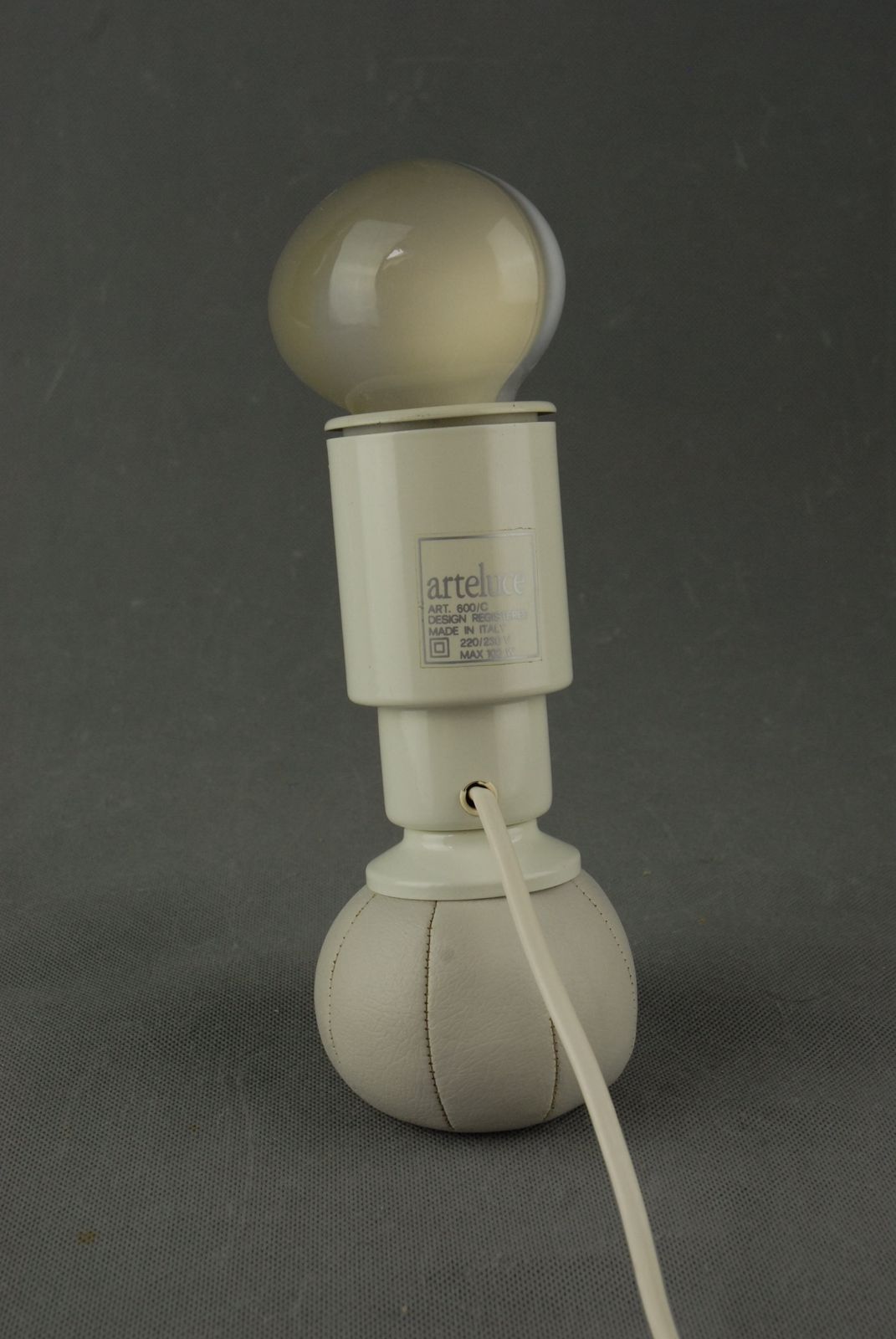 First Edition Model 600c Table Lamp By Gino Sarfatti For Arteluce, 1960s photo Lighting