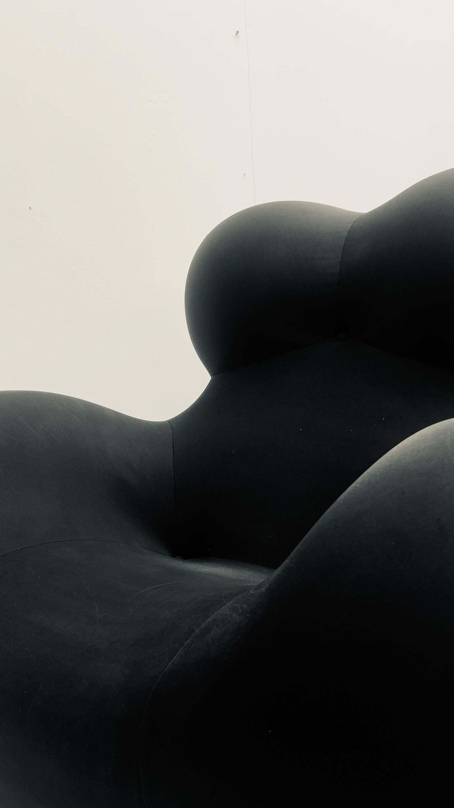 Up5&6 "La Mamma" By Gaetano Pesce Designed In 1969 photo furniture