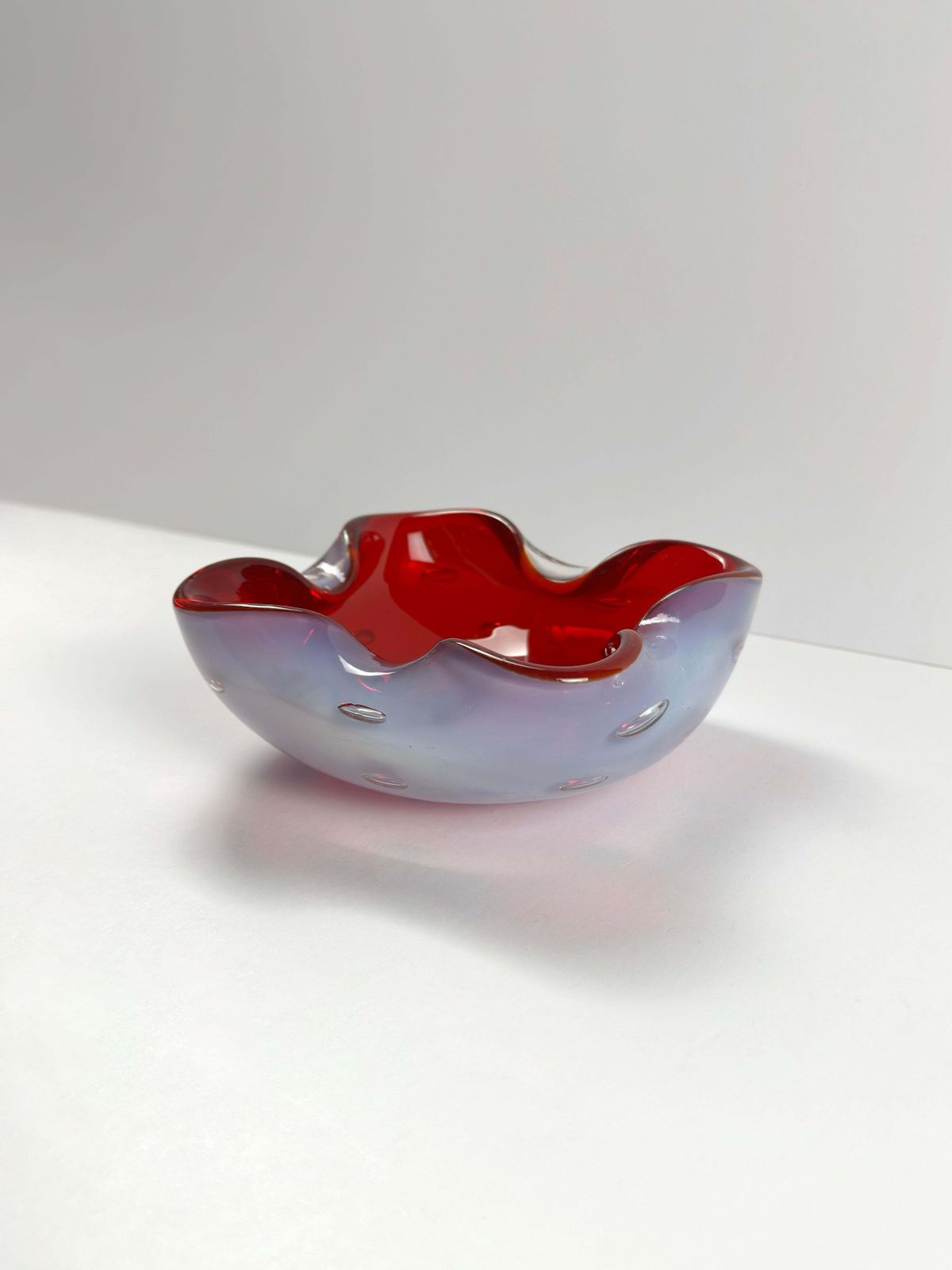 Murano Sommerso Glass Bowl By Alfredo Barbini, Ruby Red And Alabastro photo vinterior