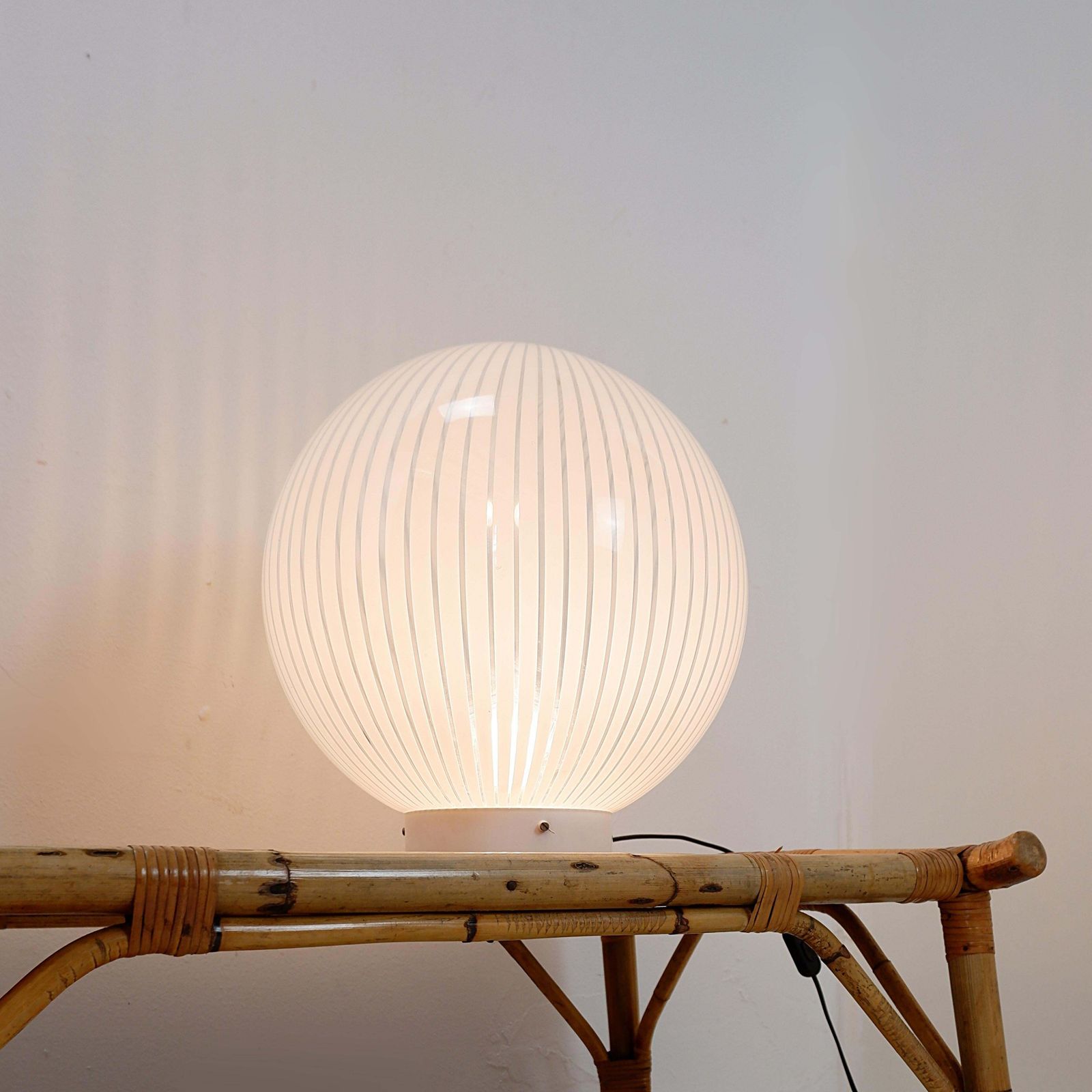 Table Lamp Of The Tessuti Series For Venini, Murano 1960s   ø 40cm photo Lighting