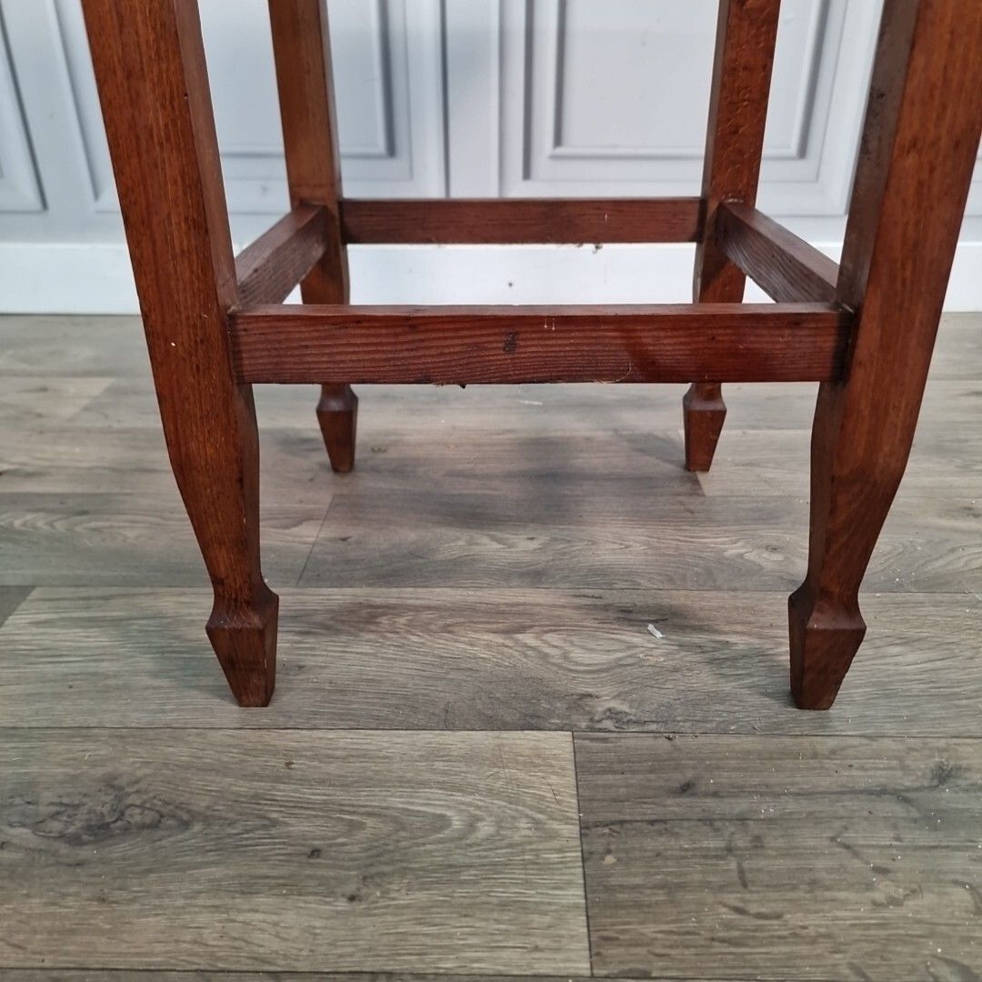 photo furniture Antique Hall Side Table Solid Oak Occasional Shaped Top Scalloped Edge Wooden