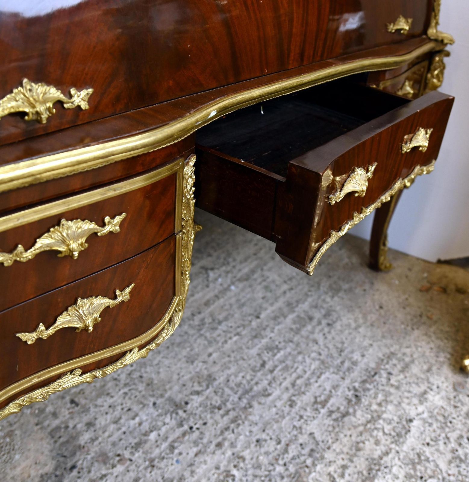 photo furniture French Desk Bureau A Cylinder Roll Top Roi Louis XV