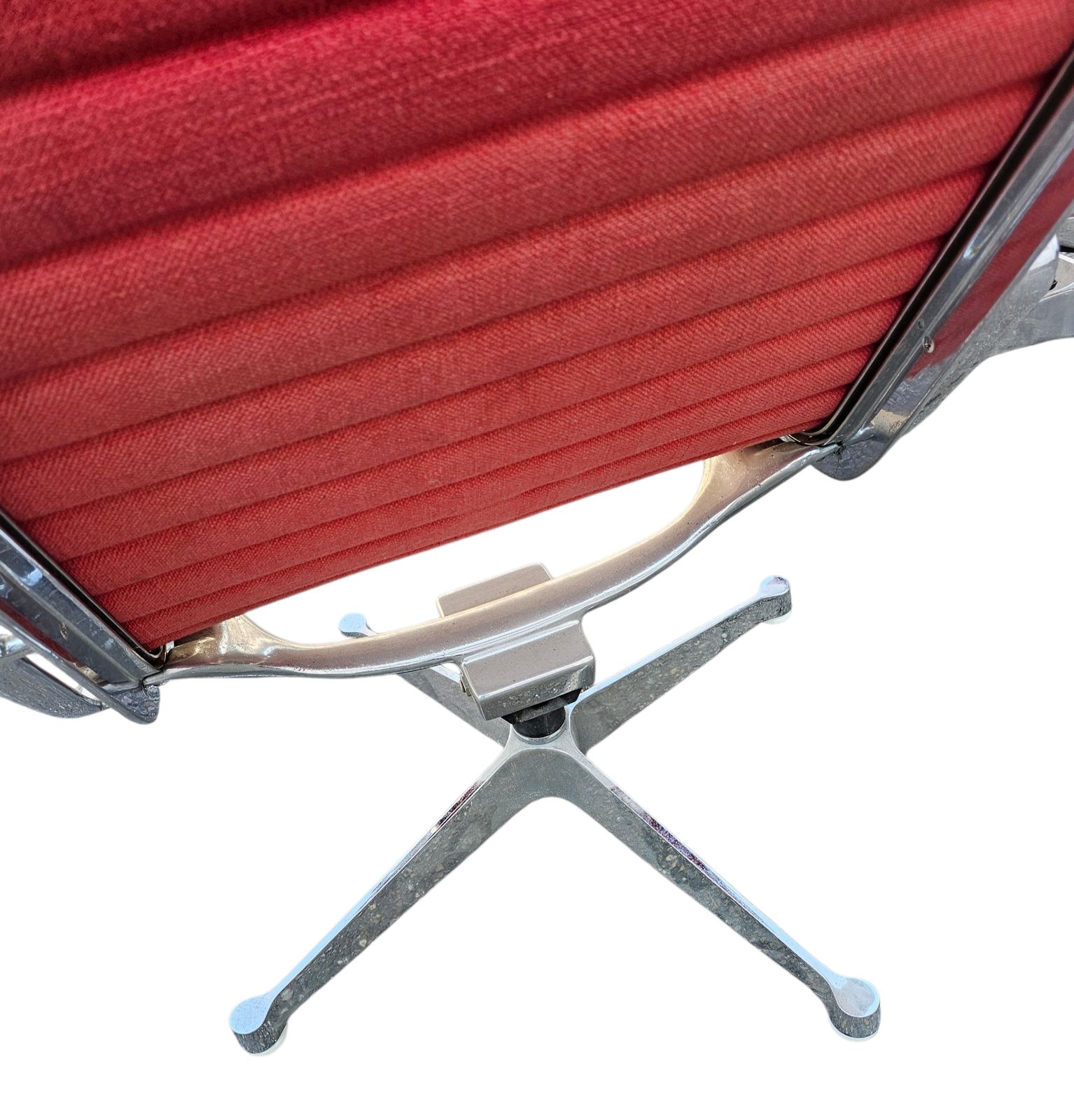 2 X Early Edition Ea 124 Aluminum Swivel Armchair By Charles & Ray Eames Herman Miller / Tilt Mechanism photo furniture
