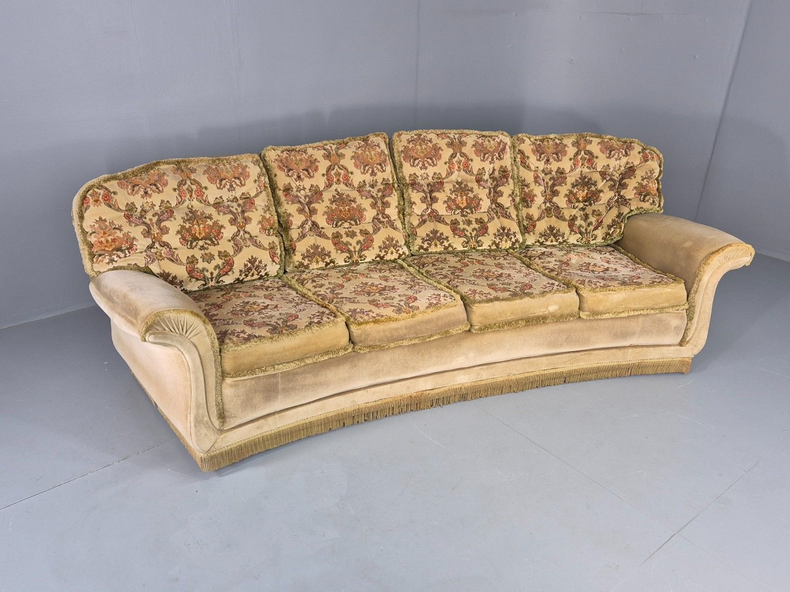 Vintage 4 Seater Sofa 1970s Retro Curved Green Velour Eb11780 M4ss photo furniture