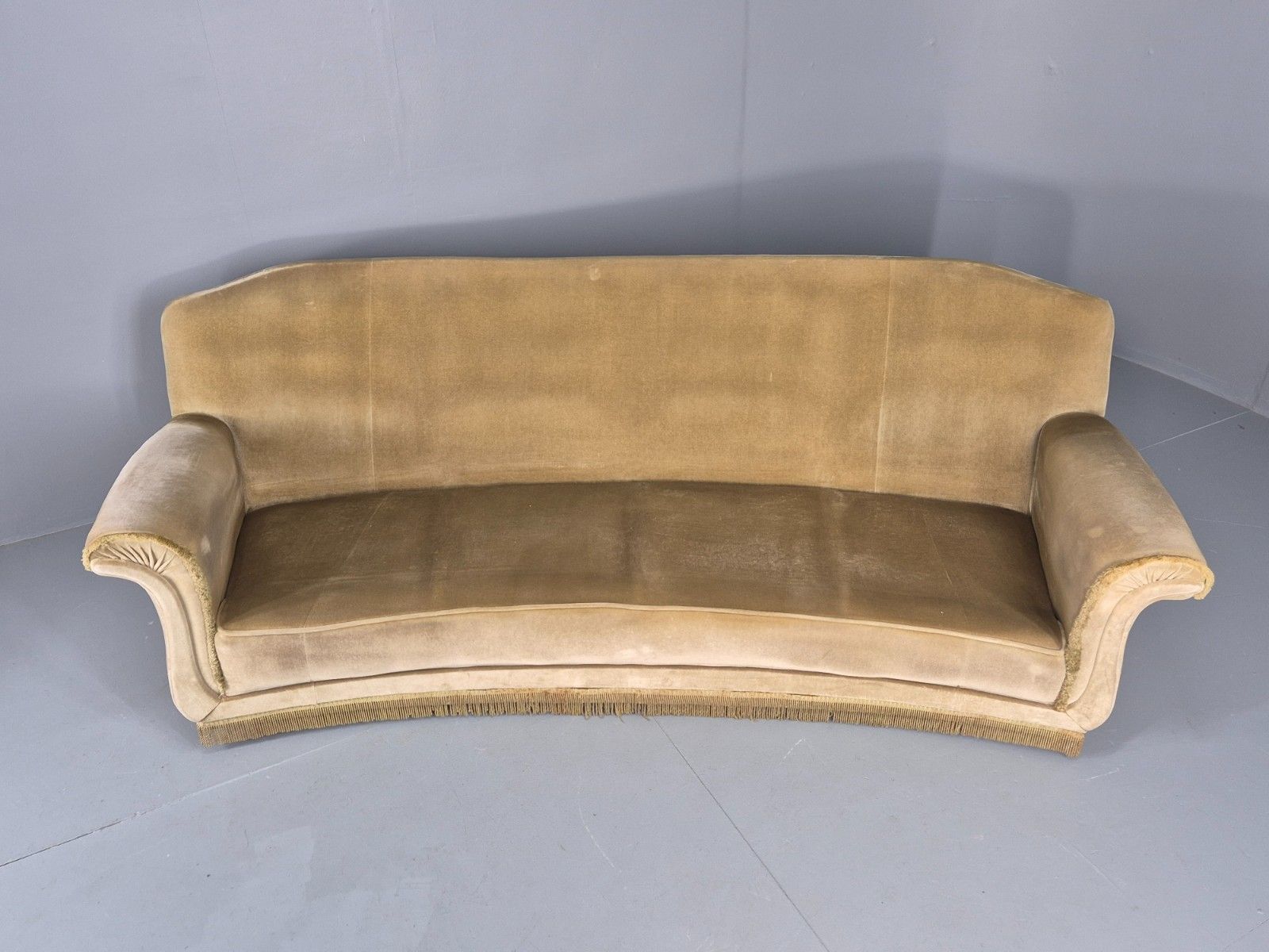 photo furniture Vintage 4 Seater Sofa 1970s Retro Curved Green Velour Eb11780 M4ss