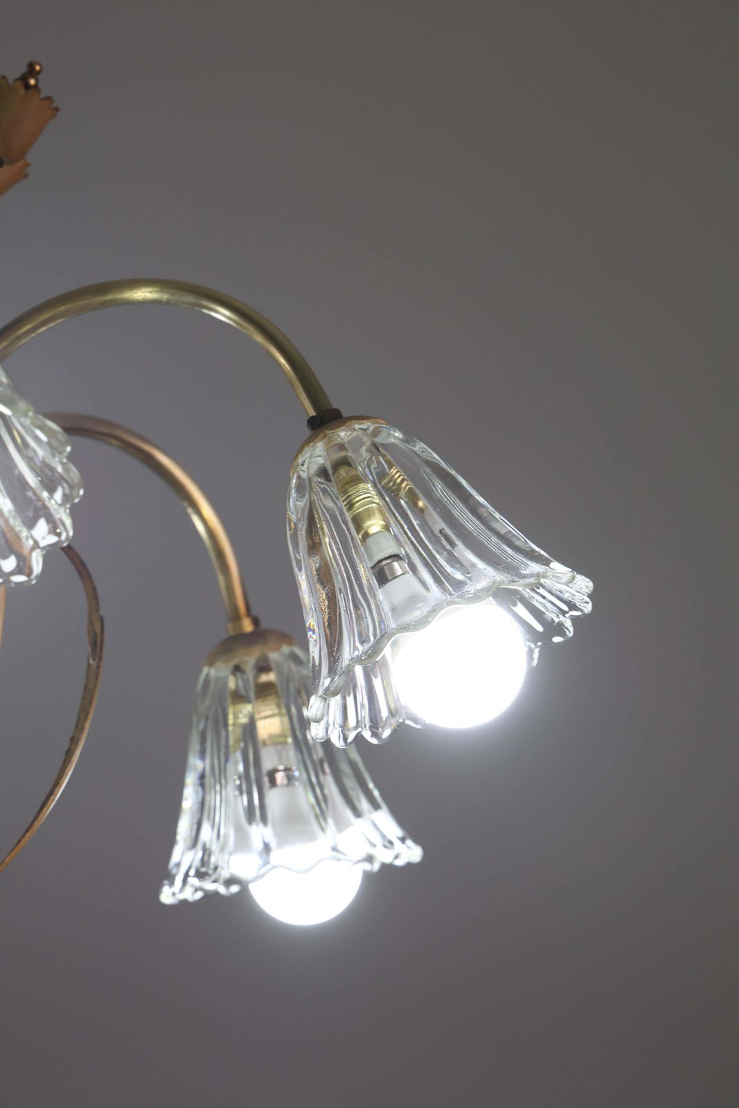 Art Decò Murano Glass And Brass Chandelier, 6 Light, 1950 photo vintage