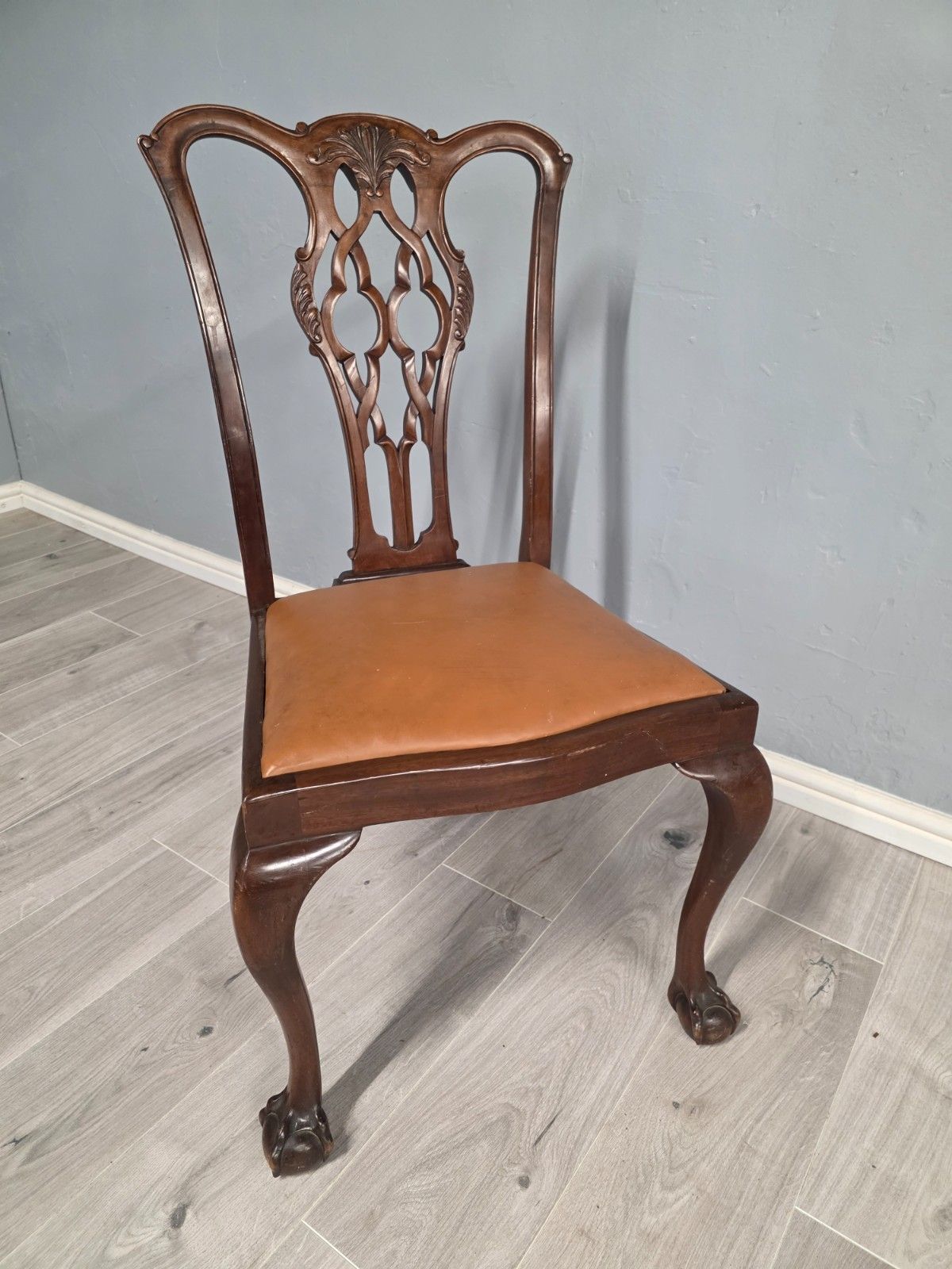 photo furniture Antique Set Of 6 Mahogany Chippendale Style Dining Chairs