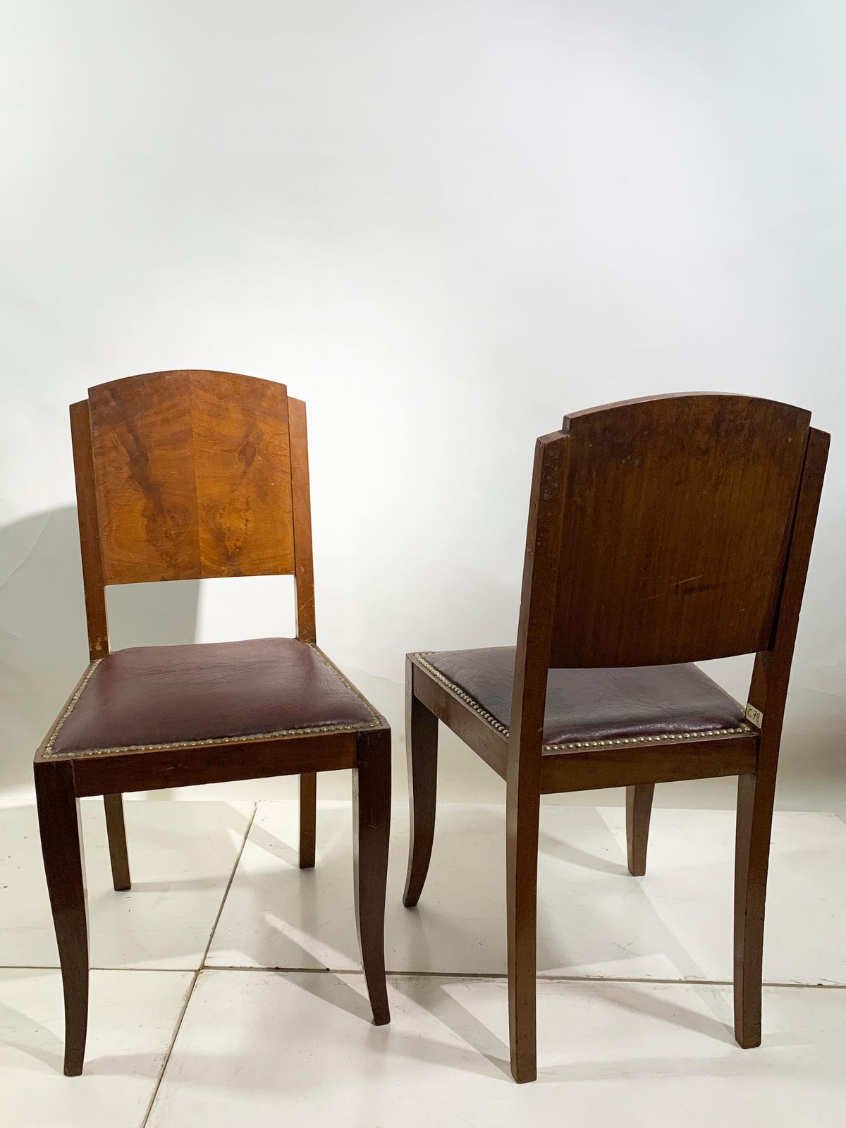 photo vinterior Set Of 6 Art Deco Dining Chairs In Walnut And Burgundy Leather, France, 1930's