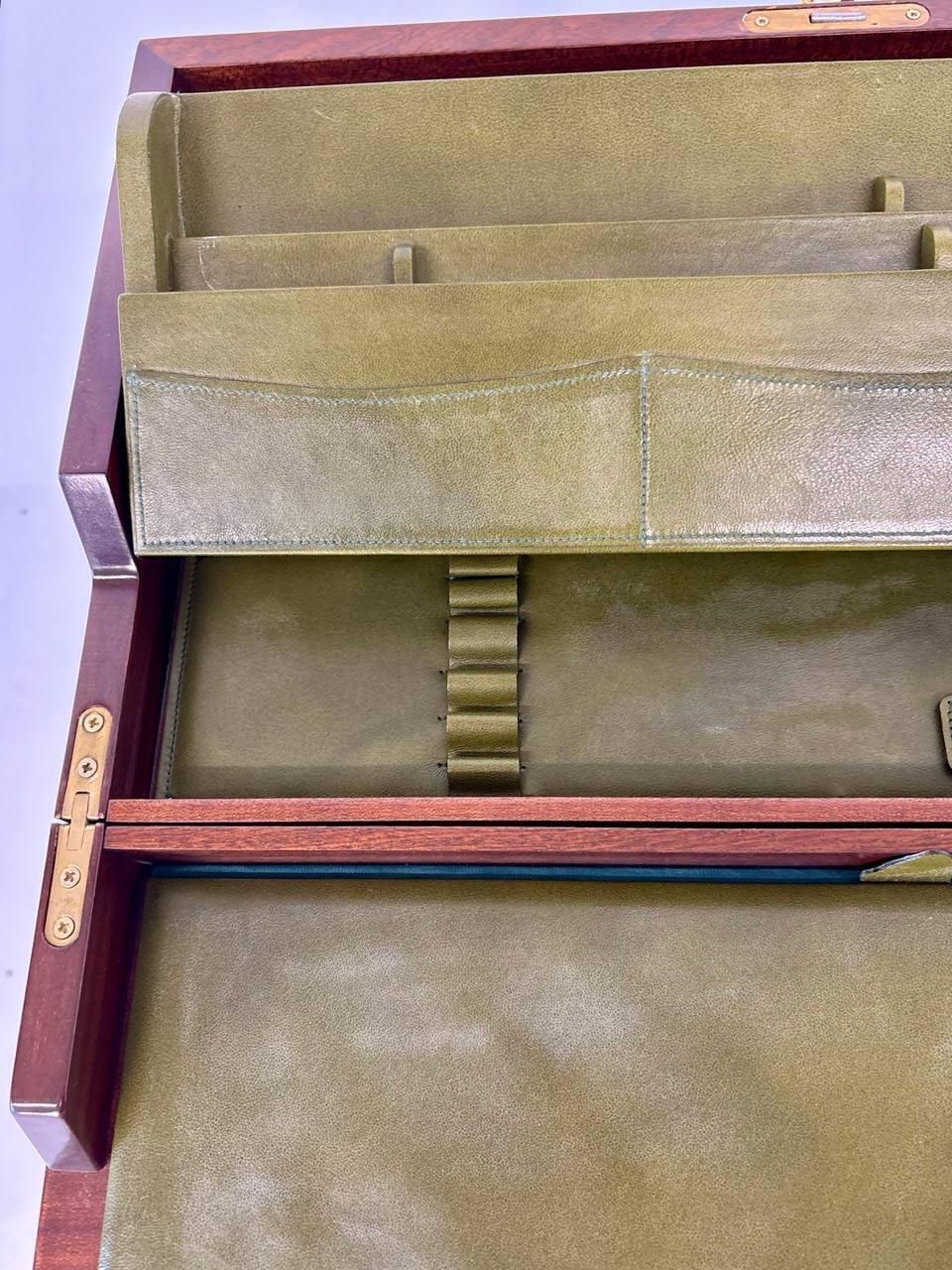 2209.0 Italian Travel Writing Desk With Fine Veneer And Green Leather, De Baggis Cantù photo