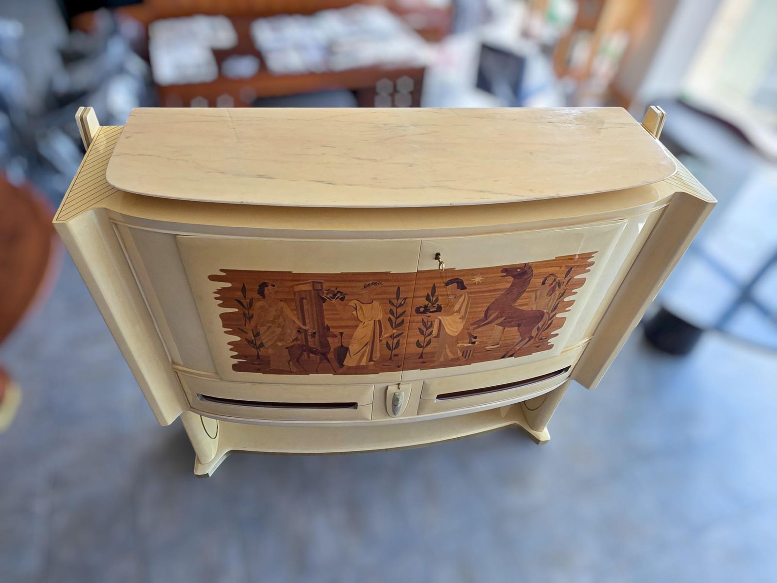 photo vintage Italian Midcentury Parchement Sideboard Or Cabiner Bar Designed By Dassi, 1950s
