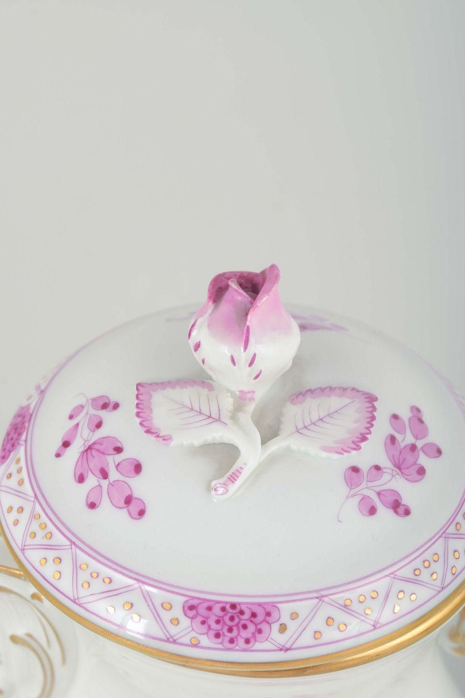 Meissen. Porcelain Coffee Pot With Lid, Hand Painted In “Pink Indian” Pattern photo for sale