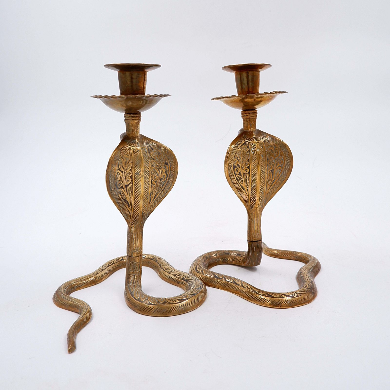 photo vintage Pair Of Engraved Brass Cobra Candlesticks   Bohemian Style, 1960s