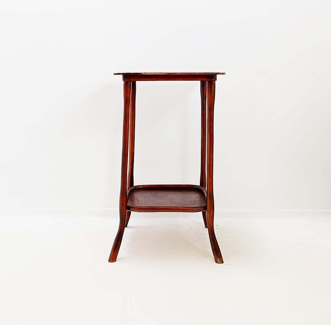 Art Nouveau Bentwood Side Table No. 960 By J&J Kohn   1920s photo 678.0