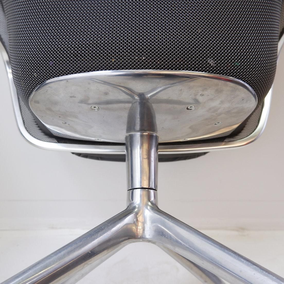 Set Of 4 "Iuta" Swivel Armchair By Antonio Citterio For B&B Italia photo vintage