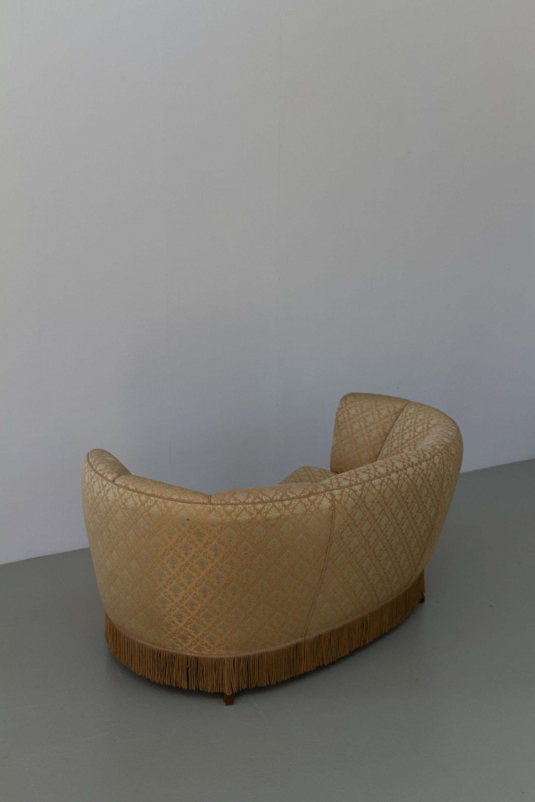 photo furniture Danish Art Deco Banana Sofa, 1940s.