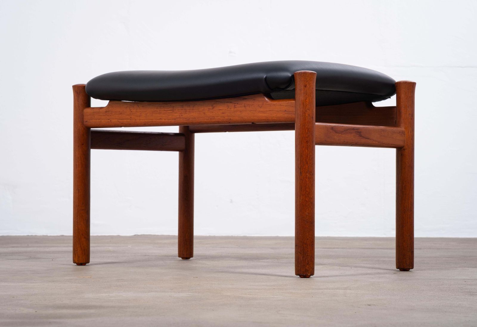 Tabouret en teck Søren Hansen pour Fritz Hansen, Danemark, années 1950 photo for sale