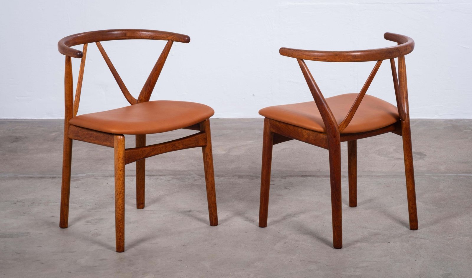 Set Of 4 Model 255 Dining Chairs By Henning Kjærnulf For Bruno Hansen, Denmark photo vintage