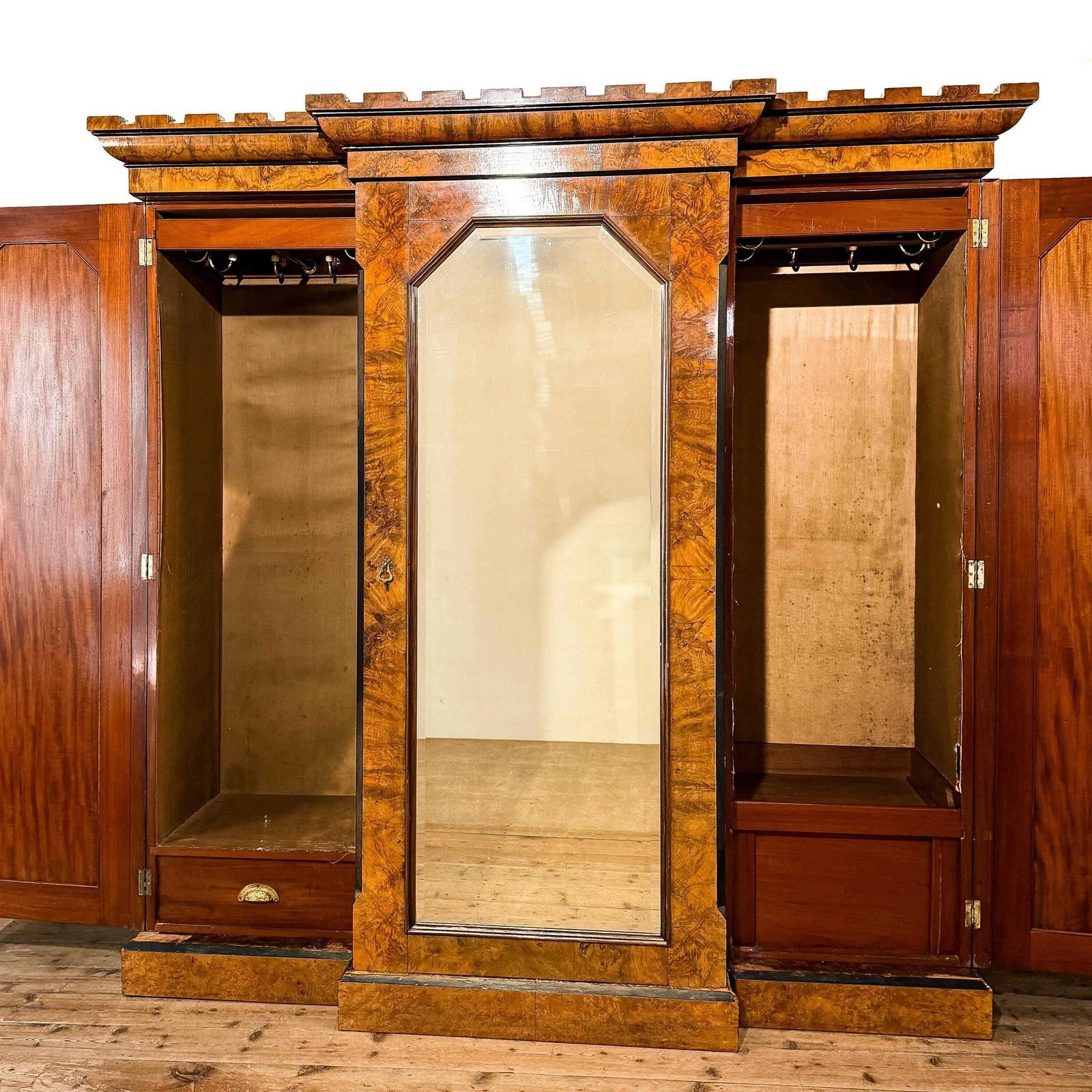 photo vinterior Antique Victorian Walnut Triple Compactum Wardrobe | Antique Wardrobe | Storage Cupboard | Antique Storage | Vintage Furniture