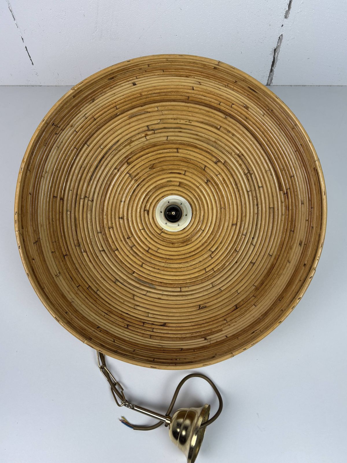Luminaires Suspension mid-century en jonc, rotin, bambou et laiton, photo