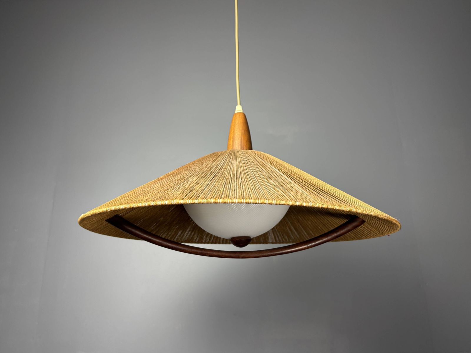 Large Mid Century Teak And Sisal Cord Pendant From Temde Leuchten, photo vintage