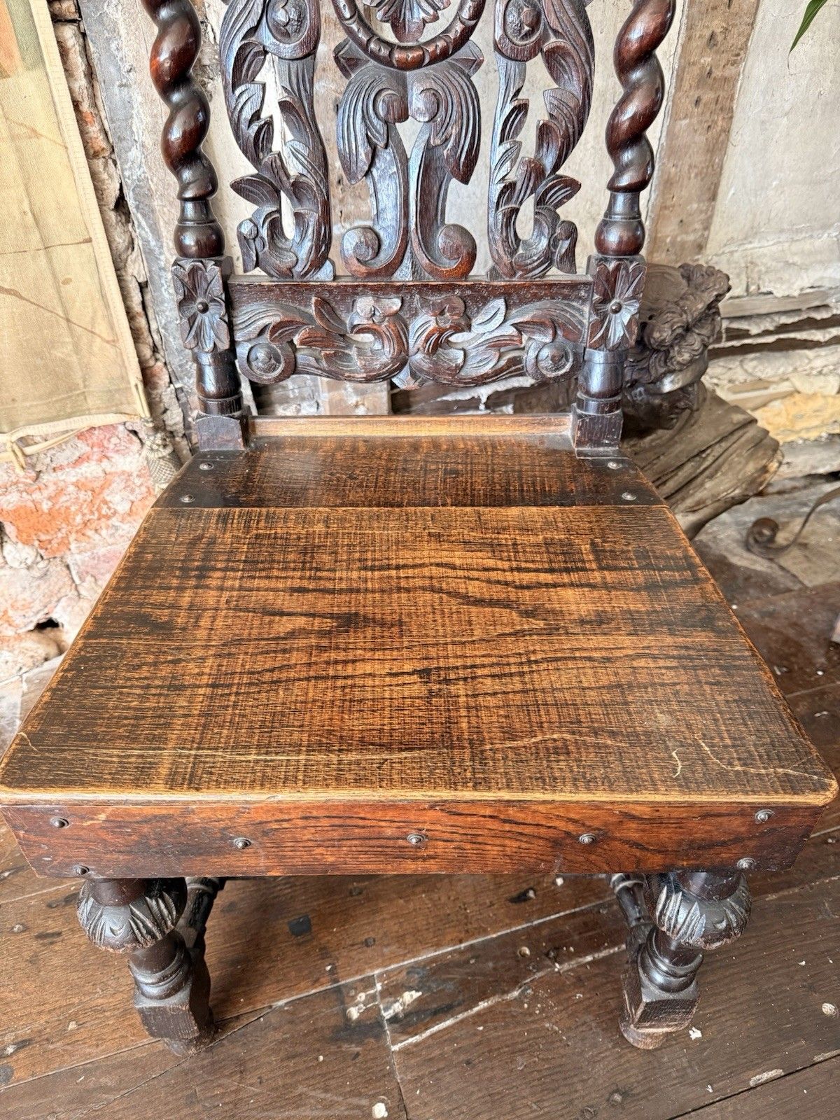 photo furniture Elborate Antique Carved  Oak Barley Twist Carolean Gothic Hall Chair 19thc