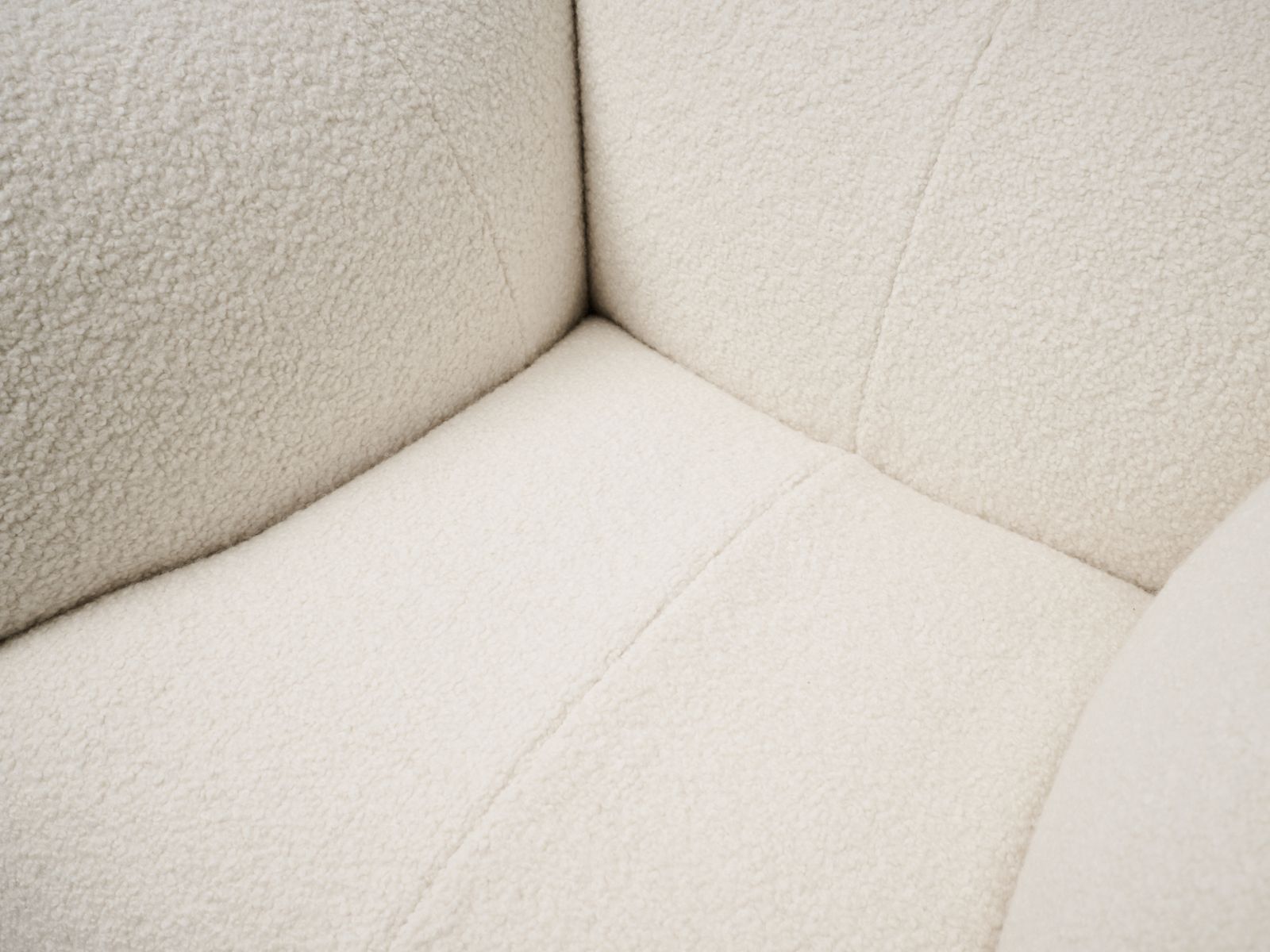 Mario Bellini 'Le Bambole' Armchair B&B Italia, Italy, 1970s photo vinterior