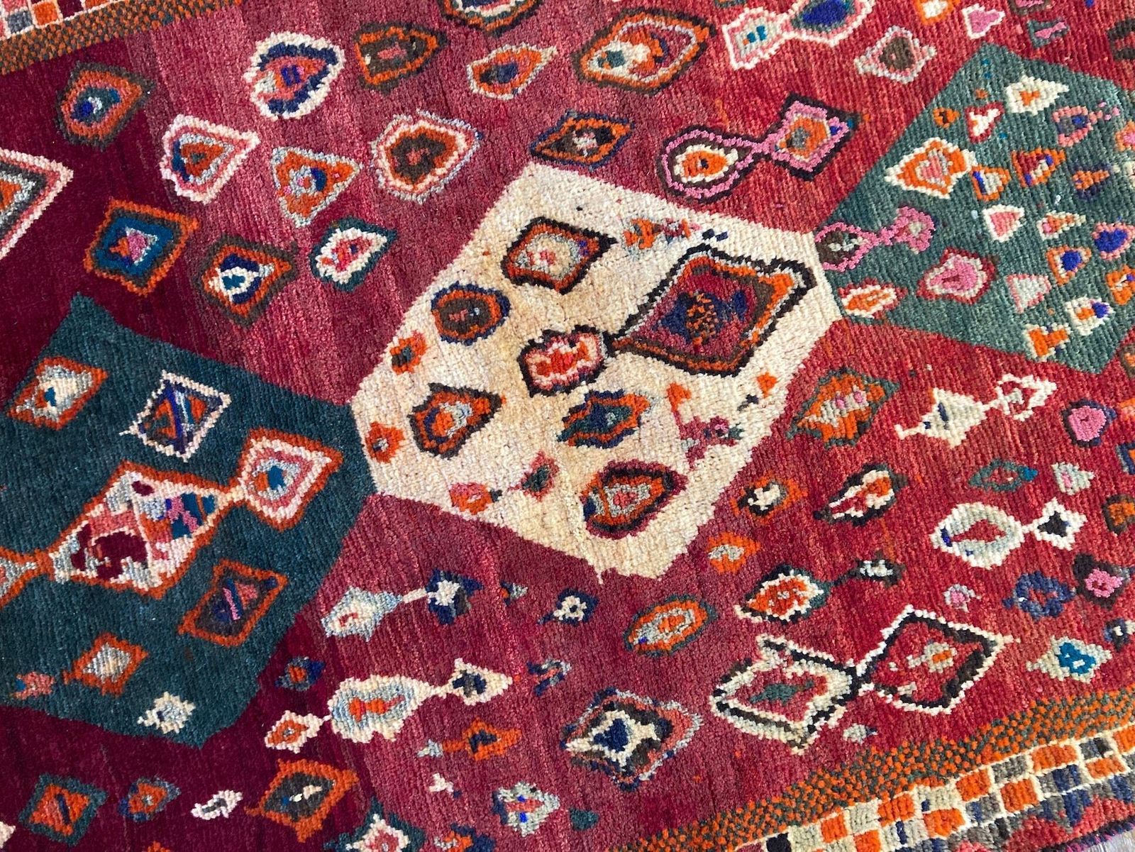 Textiles Vintage Gabbeh Rug 1.60m X 1.05m photo