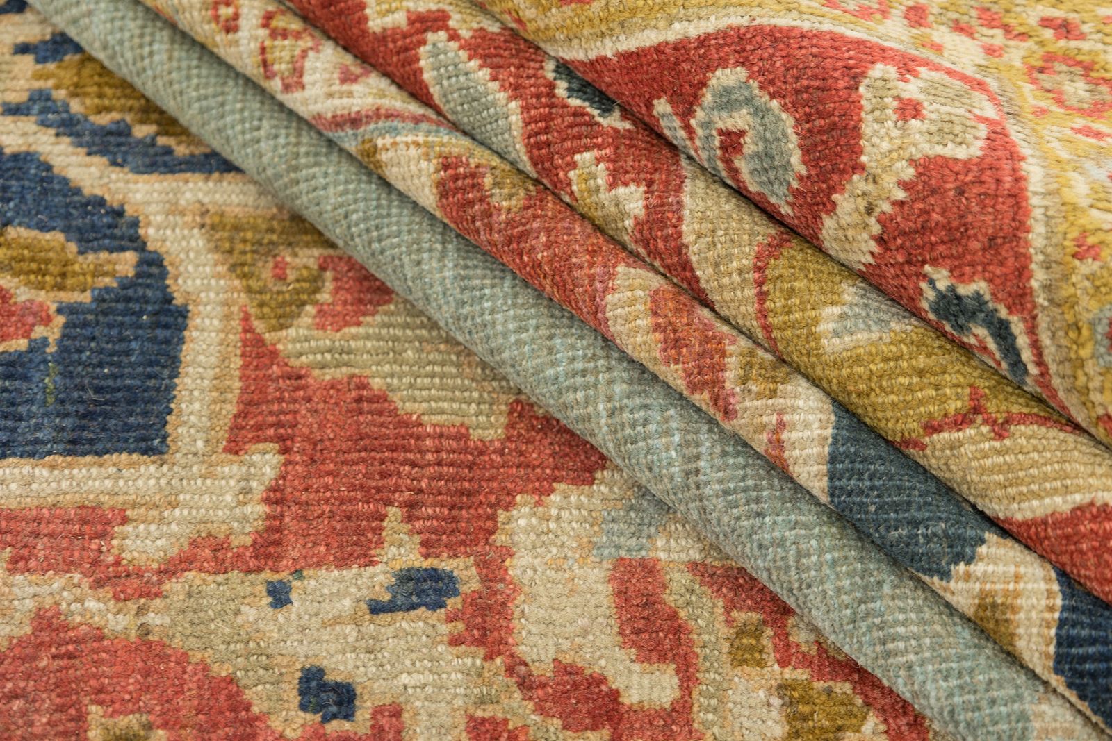 Antique Ziegler Mahal Rug, 1880, 400 X 318 Cm, Soft Red And Pale Blue photo vintage