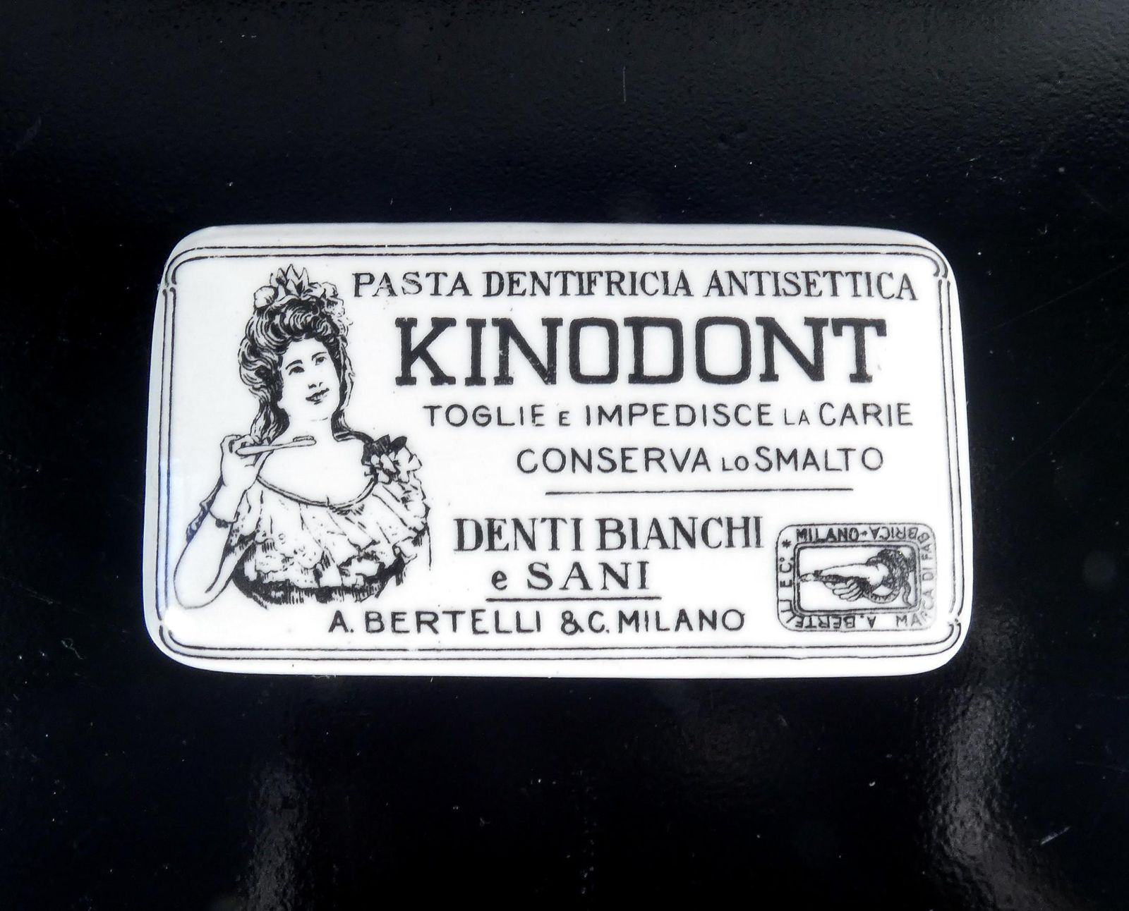Ginori Porcelain Box With Kinodont Advertisement, Milan, Early 20th Century photo Home Decor
