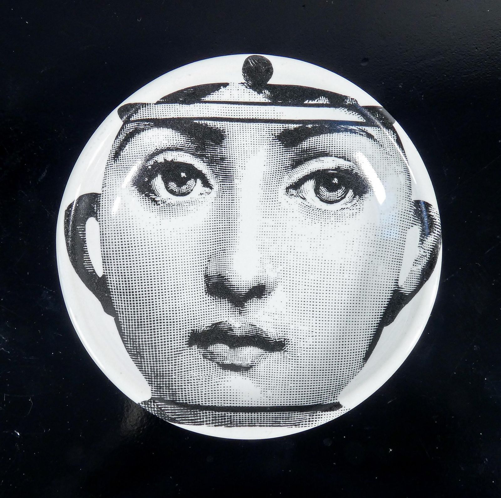 Ashtray, Saucer Emptier, Design Piero Fornasetti. Italy, 70s photo Home Decor