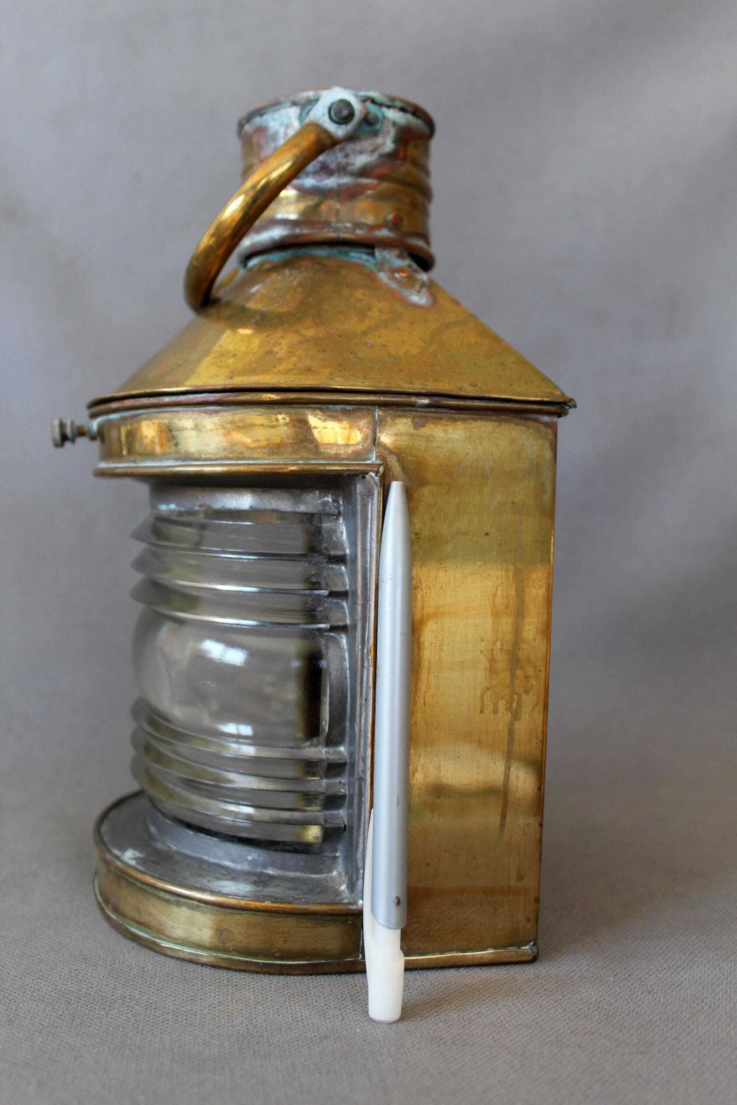 Large Antique Brass Marine Lamp With Glass Fresnel Lens, Was Converted To Electric But Needs Rewiring, Navigational Ship, Country Farmhouse photo vinterior