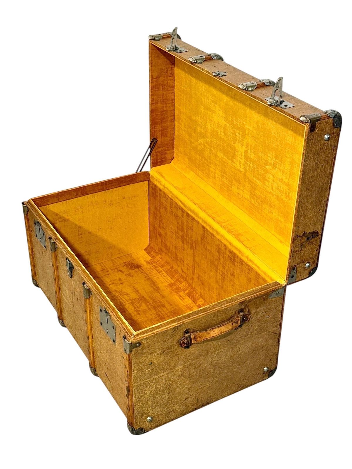 photo vintage 19th Century Wood And Leather Travel Trunk With Velvet Interior