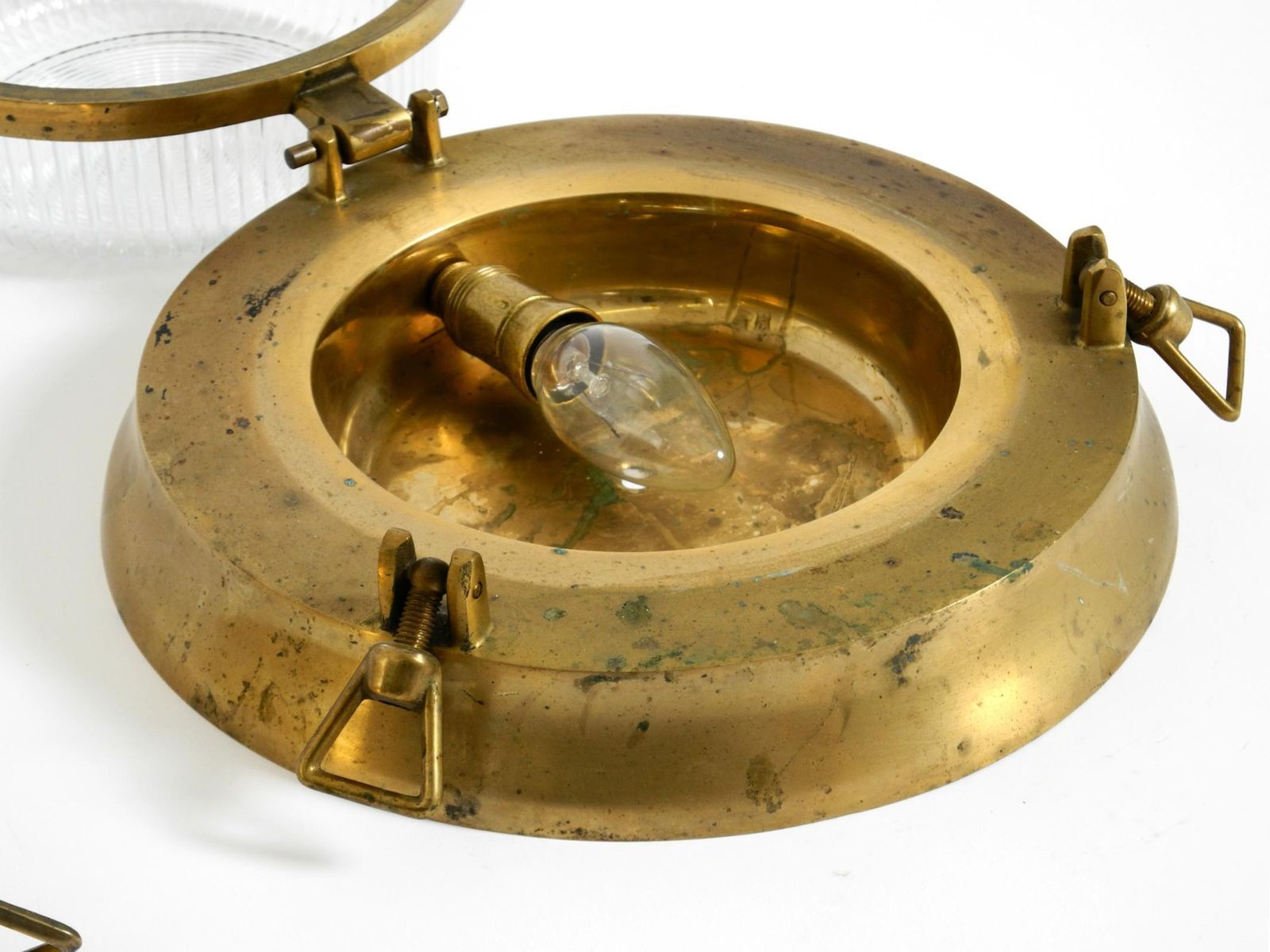 1670.0 A Pair Of Large, Heavy 1950s Maritime Ship Wall Lamps Made Of Brass And Glass photo