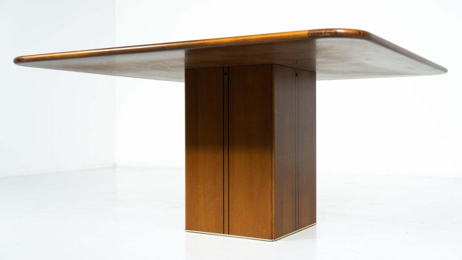 photo for sale Africa Dining Table By Afra & Tobia Scarpa, Maxalto Artona Series, Italy, 1970s