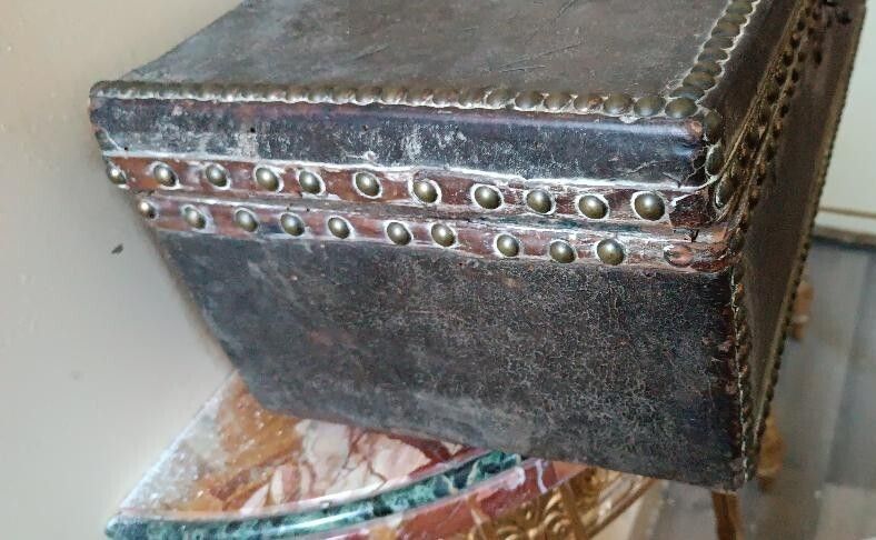photo for sale A Leather Covered Chest/Trunk Adorned With Metal Inlays. 17th Century, 45 X 26 X 19 Cm.