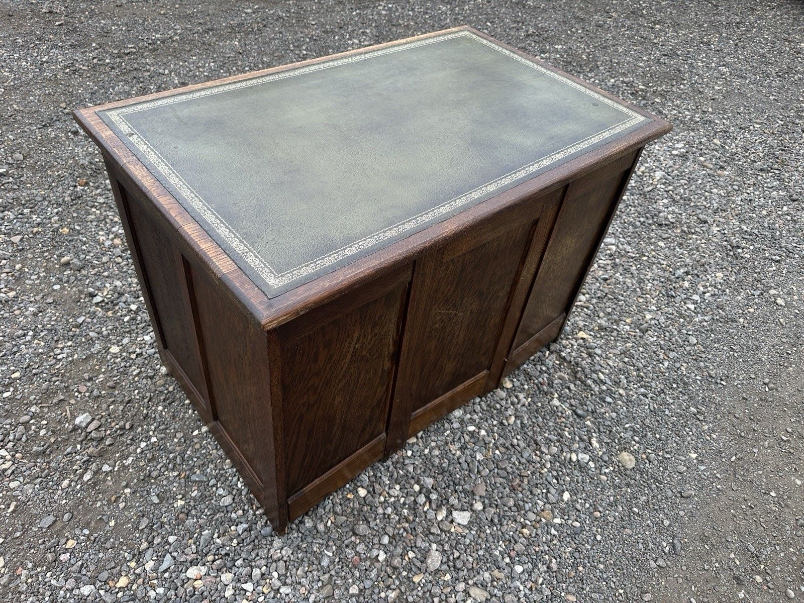 photo furniture Vintage Oak Pedestal Desk Green Leather Top Twin Drawer Office Writing Desk #66