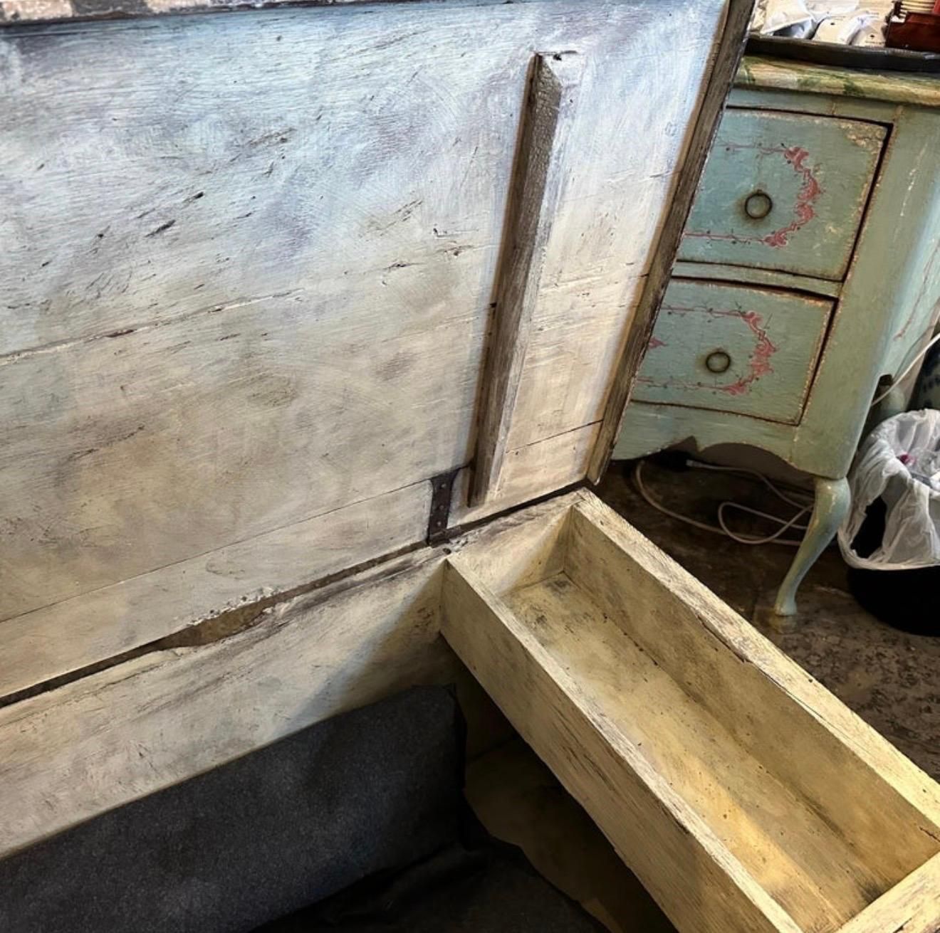 photo buy Late 19th Century Black And White Lacquered Wood Florentine Blanket Chest