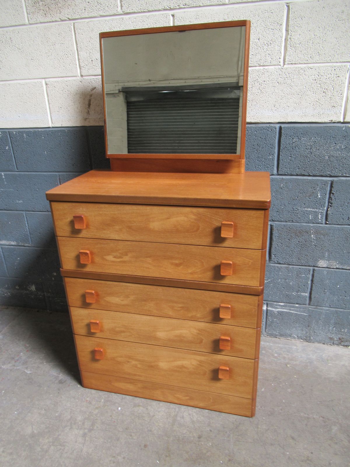A   Teak    Five Drawer  Dressing Table photo for sale