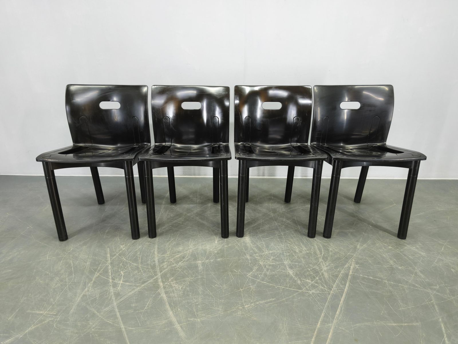 Set Of 4 Kartell Model 4870 Chairs By Anna Castelli Ferrieri photo furniture