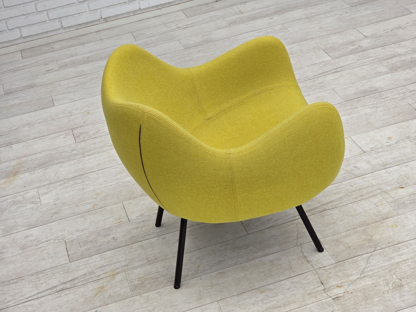 photo furniture Ca. Jaren 1960, Socialist Realism Ontwerp Van Roman Modzelewski, Model Rm58.