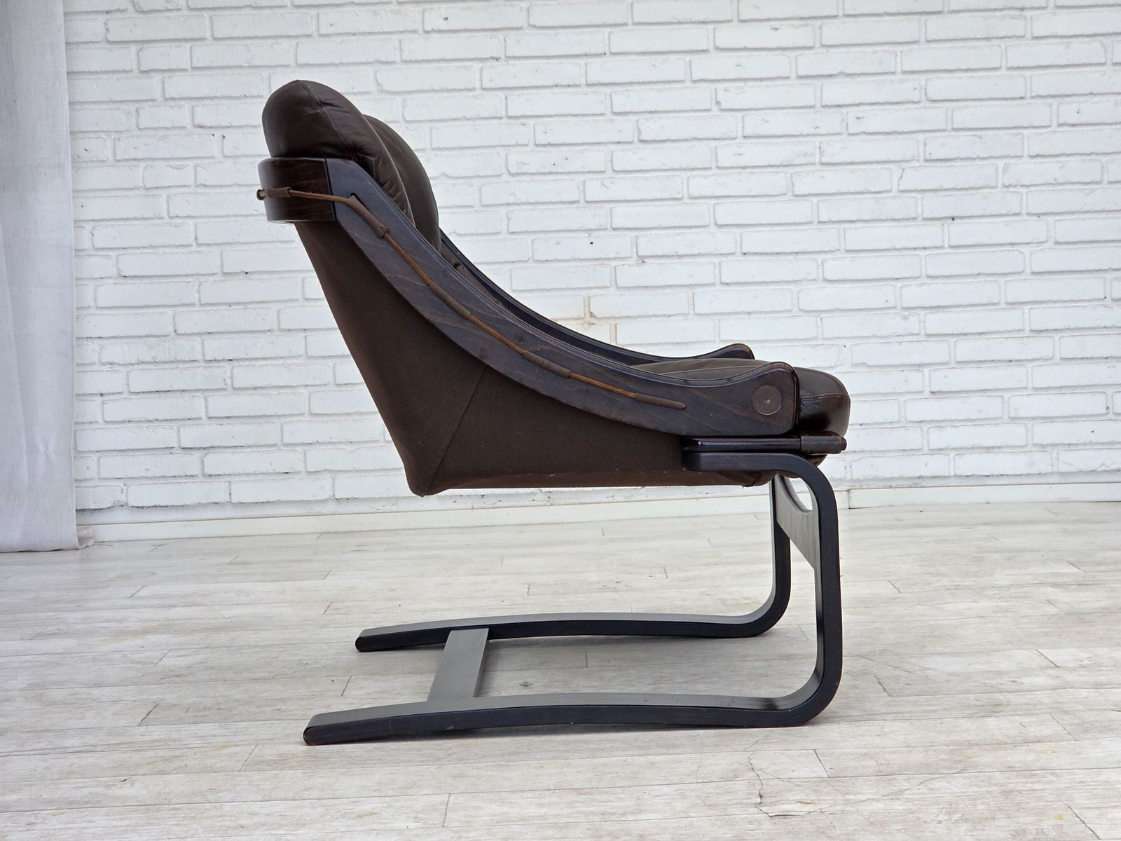 photo vinterior Ca. Jaren 1970, Zweeds Design Van åke Fribytter, Fauteuil, Meubeleer.
