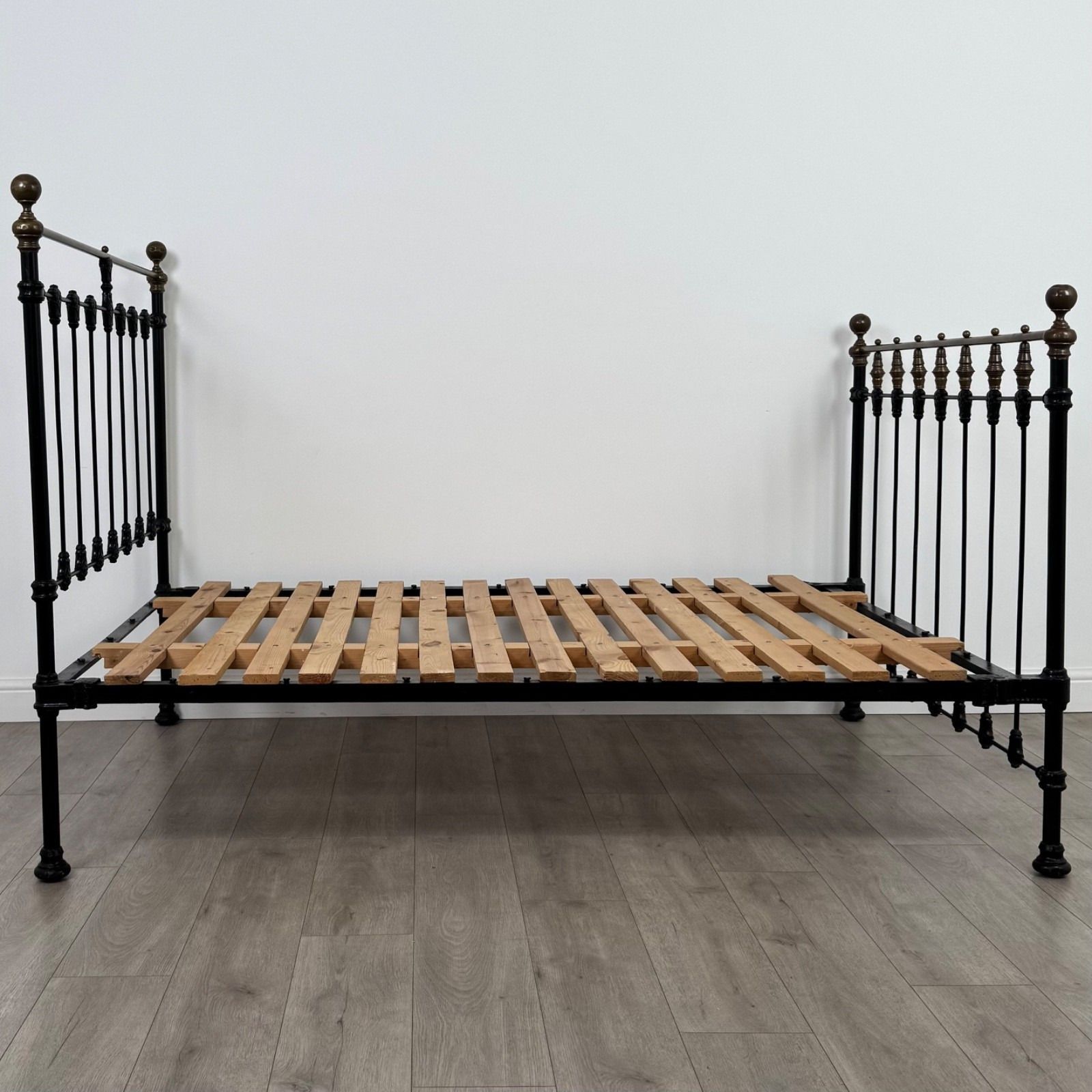 Antique 19th Century Good Quality Brass And Iron Double Bed photo for sale