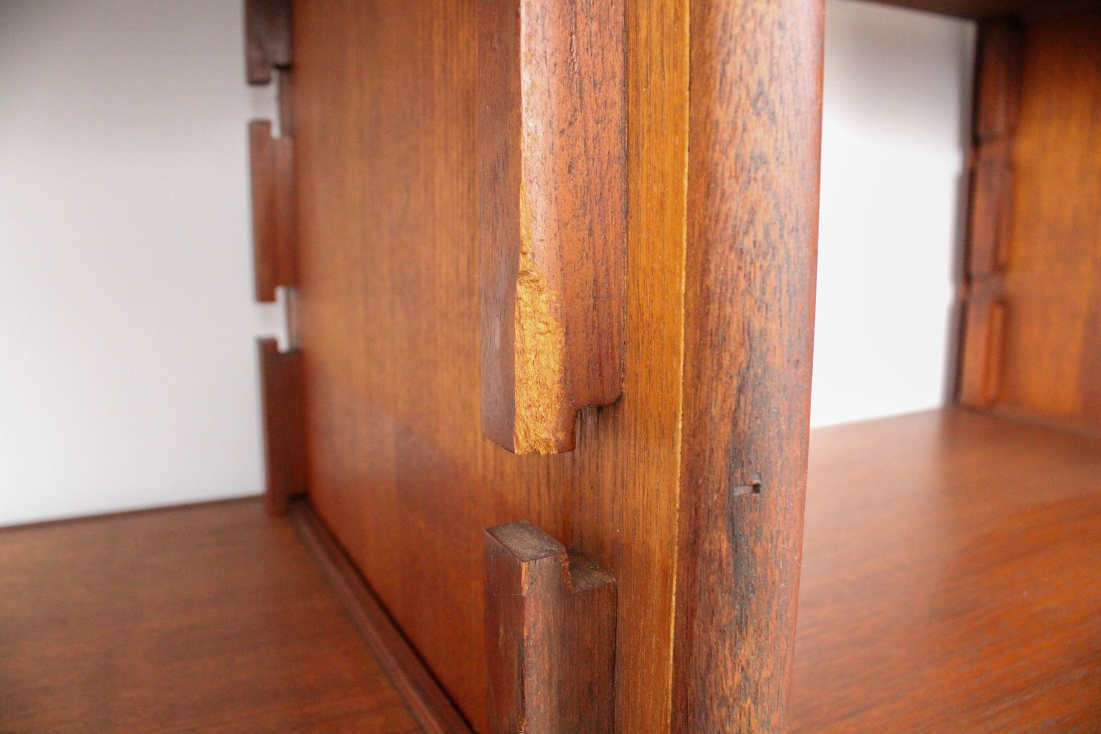 photo vinterior A Vintage Mid Century Teak Gianfranco Frattini Style Bookcase Room Divider  Teak