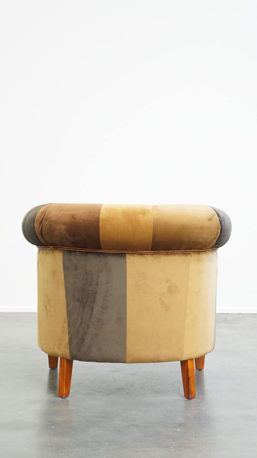 Unique English Style Fabric Patchwork Chesterfield Club Armchair In Very Good Condition photo for sale