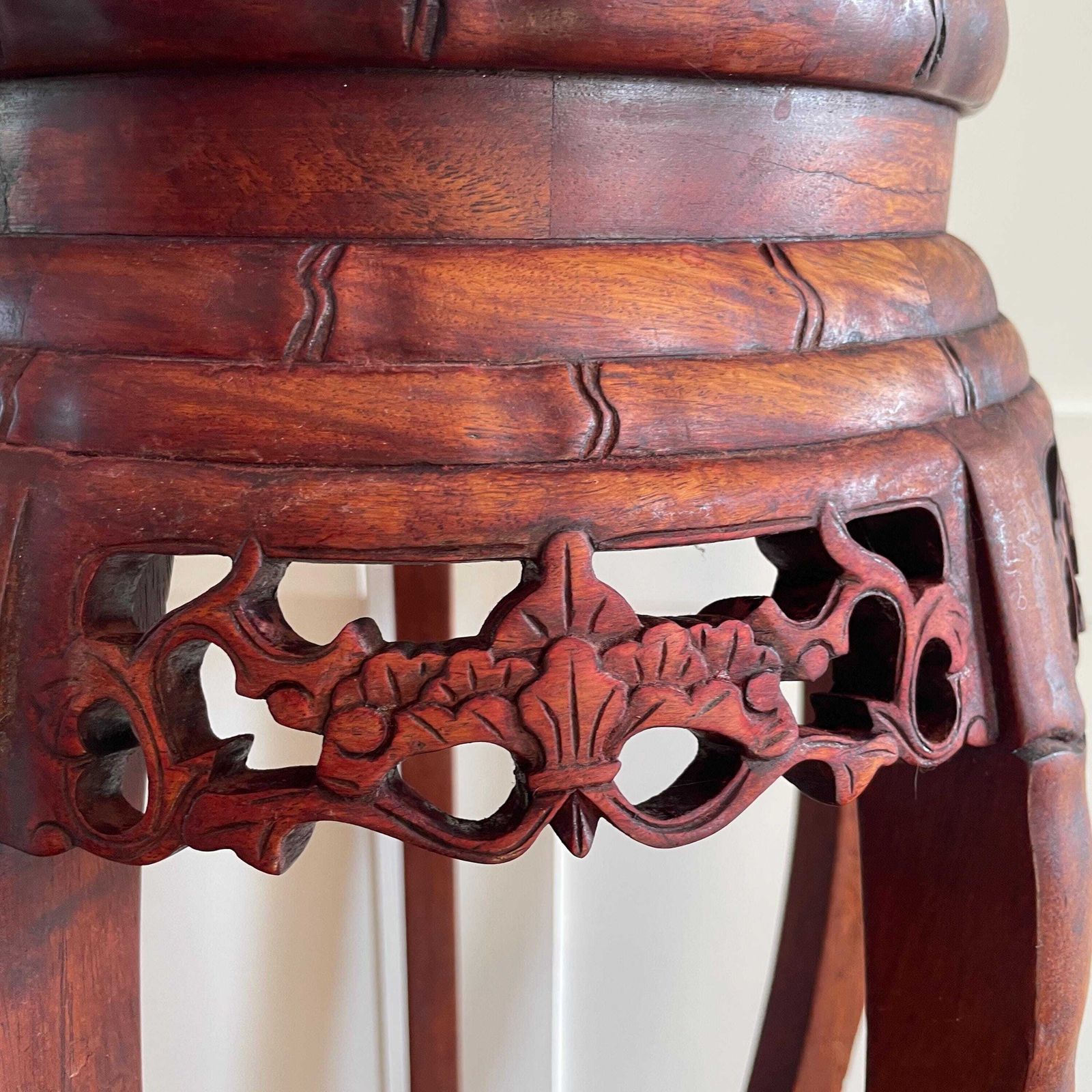 Antique Oriental Plant Stand Table Carved Wooden Marble Top Chinese Sculpture Carved Display Floral Carving Round Accent Lamp Side Pedestal photo 485.0