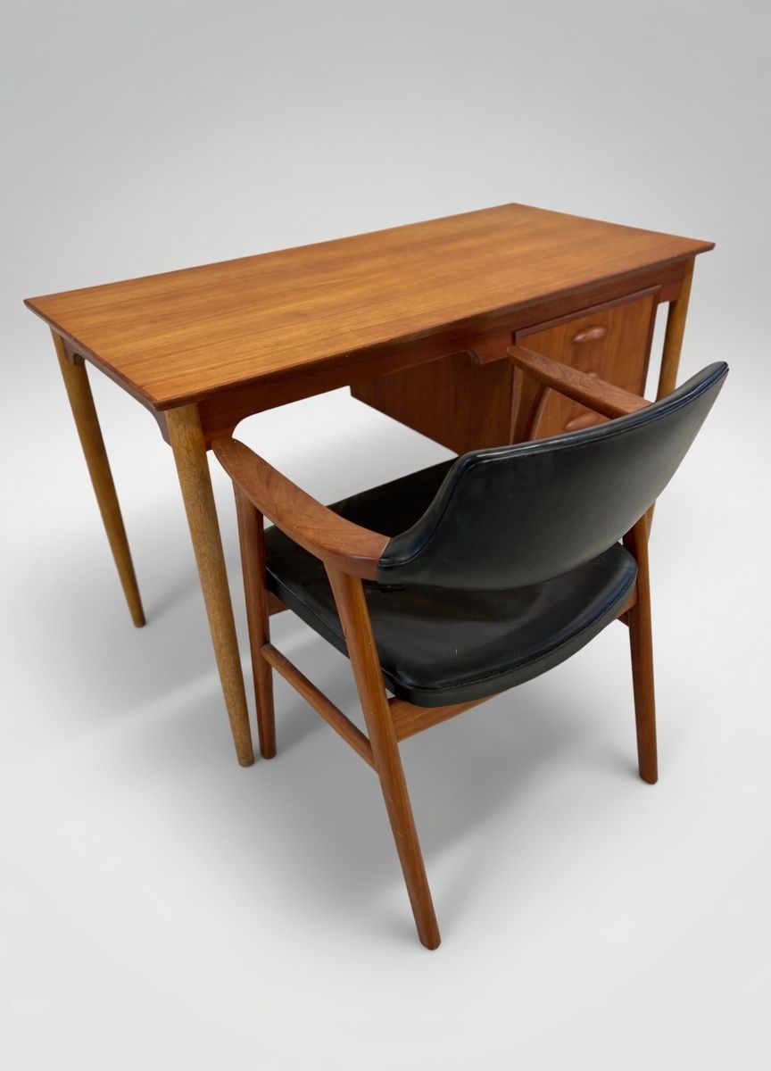 photo vinterior Custom Listing   Danish Petite Teak & Beech Desk