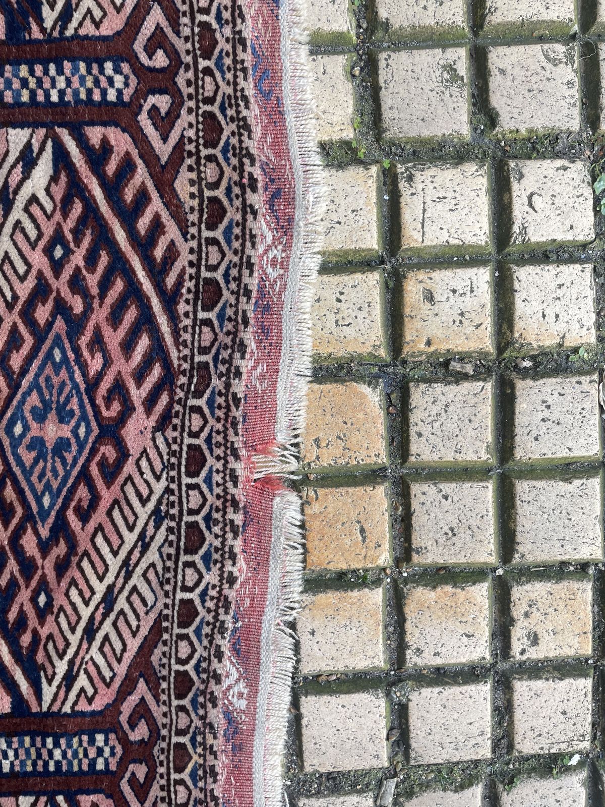 Antique Turkish  Rug 6’ X 4’, Early 20th Century photo vinterior